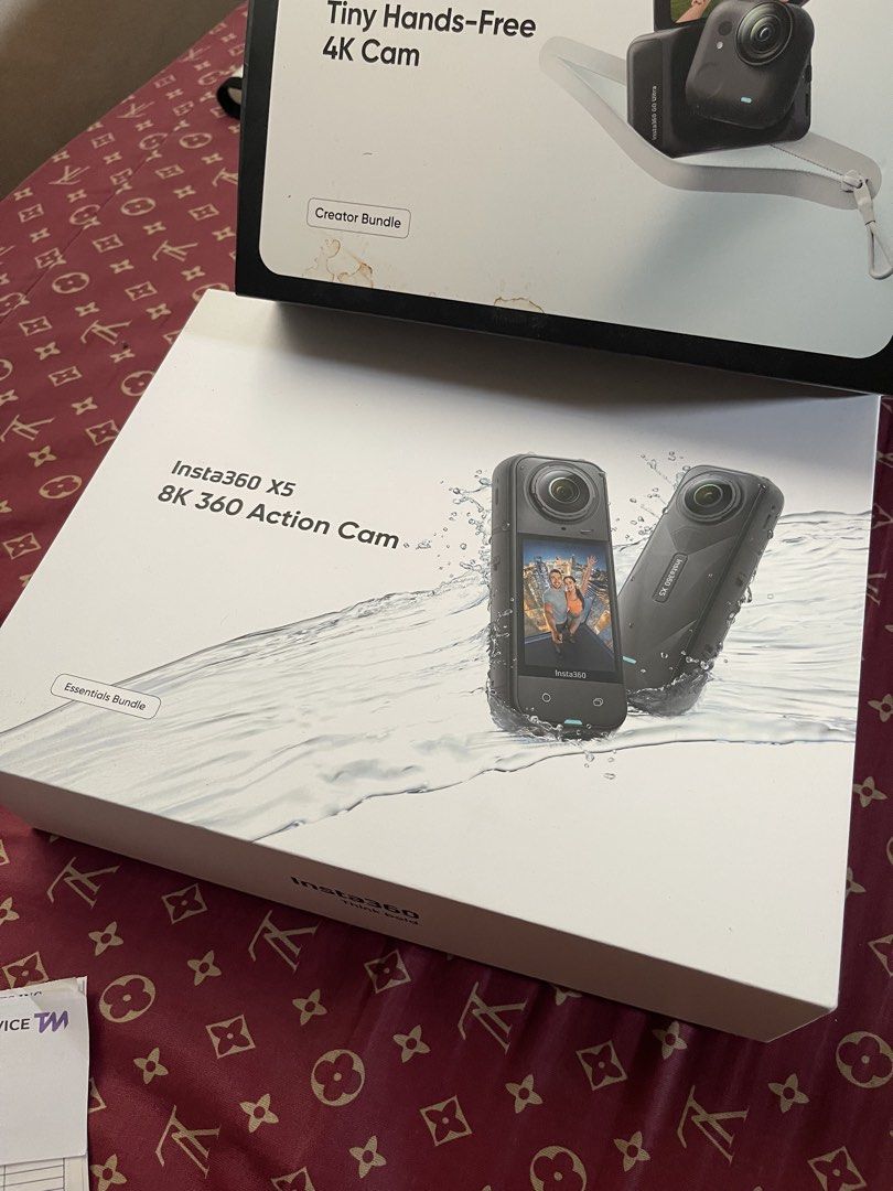 Camera 360 Insta360 X5 8K 360 Action Cam (Category: Video Cameras) located in Pila. Submitted by forty10finds (Listing ID 1455541200, Image 1). Description: Selling a complete, good-as-new Insta360 X5 8K 360 Action Camera Essentials Bundle. Pristine physical and working condition, ready out-of-the-box for your next travel vlog, motorcycle ride, or extreme sport adventure!This is the flagship model equipped with dual 1/1.28” sensors and specialize