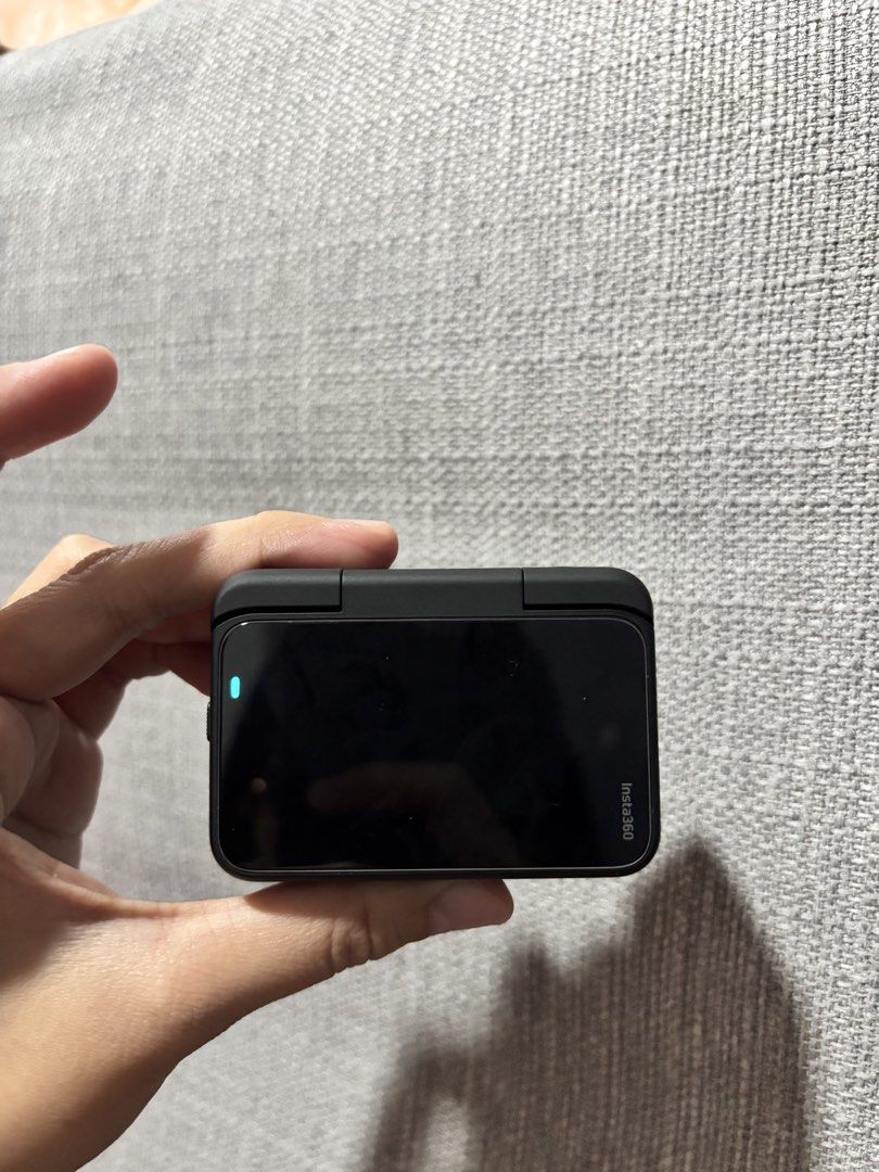 Insta 360 Go Ultra (Category: Cameras) located in Navotas City. Submitted by lopezsophia (Listing ID 1455521533, Image 2). Description: Insta 360 Go Ultra Standard Package Complete accesories with box Bought last February 2026 Still on warranty Rfs: Not using it for travels anymore Meetup: SM Grand Central.