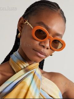 (Category: ) located in . Submitted by fashion.luxe.collection (Listing ID 1455539912, Image 1). Description: .