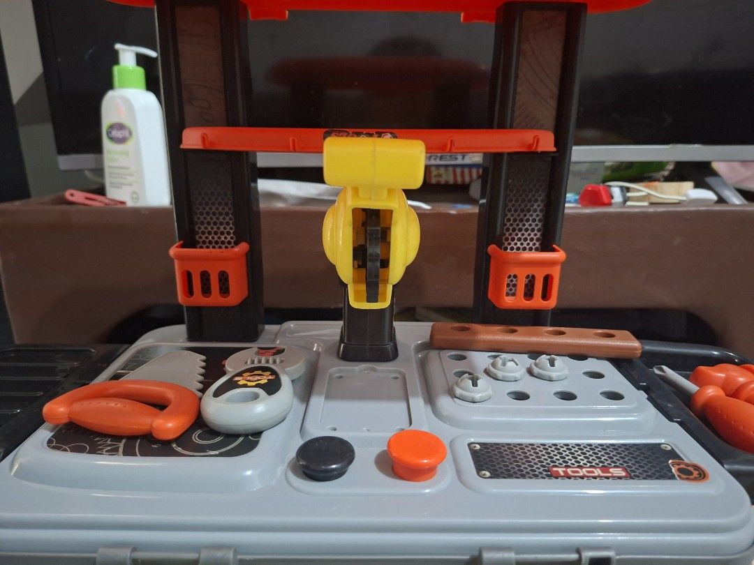 Kids Toy Tool Set with Rolling Suitcase (Category: Kids Toys) located in Makati City. Submitted by arempaz (Listing ID 1455563810, Image 2). Description: Kids' toy tool set with saw, wrench, hammer. Packs into a rolling suitcase with handle. Perfect for pretend play! As is, where is. Location: Brgy Conchu, Trece.