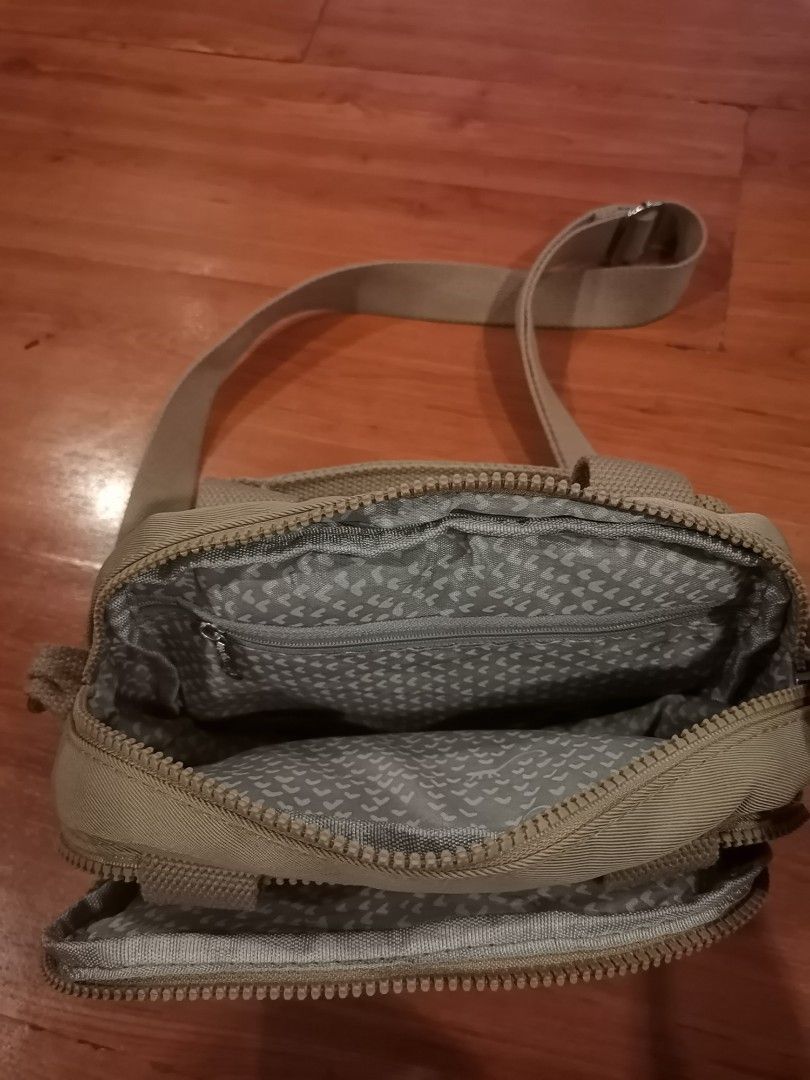 Kipling Cross bag sling bag (Category: Cross-body Bags) located in Quezon City. Submitted by fifthings (Listing ID 1455527803, Image 3). Description: Fixed na po, good as new Paunahan nalang po Padala lang po ito saken kaya i cant confirm the authenticity As is where is.