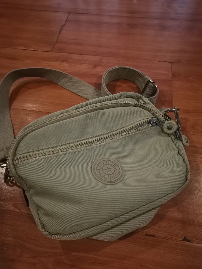 Kipling Cross bag sling bag (Category: Cross-body Bags) located in Quezon City. Submitted by fifthings (Listing ID 1455527803, Image 2). Description: Fixed na po, good as new Paunahan nalang po Padala lang po ito saken kaya i cant confirm the authenticity As is where is.