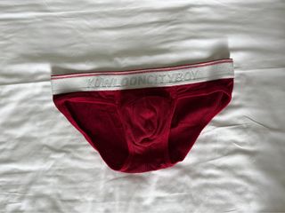 （分類：）位於 。 由 under.brief 提交（商品編號 1455641993，圖片 1）。簡介： 。
