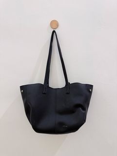 (Category: ) located in . Submitted by mahiro.closet (Listing ID 1455549456, Image 1). Description: .