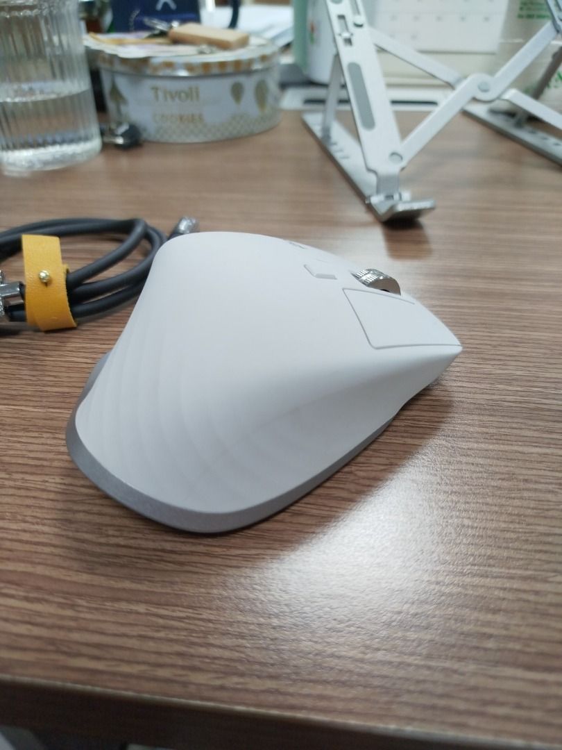 Logitech MX MASTER 3S (Best Productivity Mouse) w/ Logi Bolt (Category: Mouse & Mousepads) located in Quezon City. Submitted by calibre027 (Listing ID 1455587274, Image 3). Description: Logitech MX MASTER 3S (Best Productivity Mouse) w/ Logi Bolt ✔ 100% ORIGINAL, not yet opened for repairs ✔ fresh unit, test all you want upon pickup ✔ SRP is is around 6k 👉 Package: mouse, 10amp cable black, logi bolt receiver only 👉 meetup - Avire Tower Proj.4,