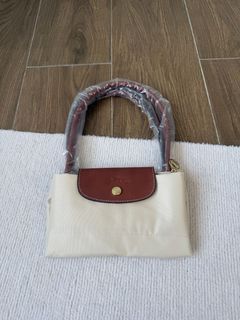 （分類：）位於 。 由 bellezza. 提交（商品編號 1455606198，圖片 1）。簡介： 。