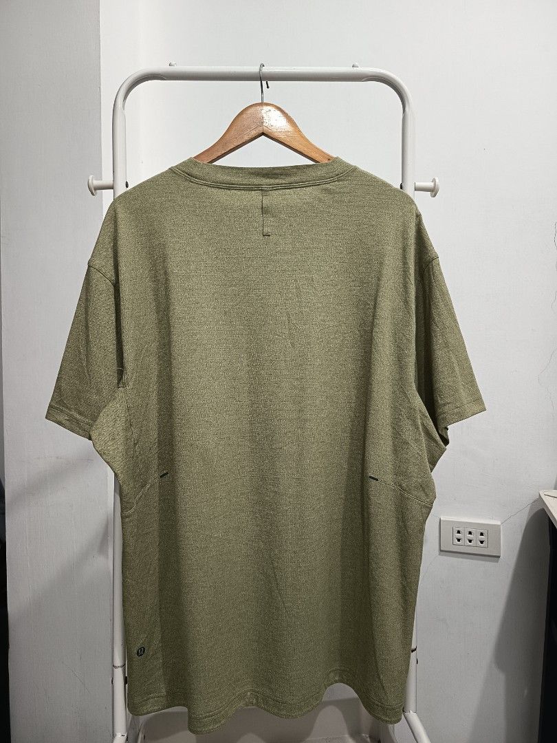 Lululemon Dry Sense Training Shirt (Category: Tshirts & Polo Shirts ) located in Dagupan City. Submitted by plugofallthreads (Listing ID 1455609809, Image 3). Description: Lululemon Dry Sense Training Shirt Size: Men's XXL Width: 25 inches Length: 30 inches Authentic. In excellent condition. Retails at 78 USD. Selling for only Php 800 plus sf DM TO PURCHASE.