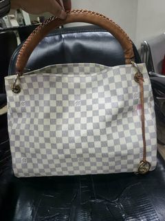 lv-shoulder-bag-work-school-bag-women-s-fashion-bags-wallets
