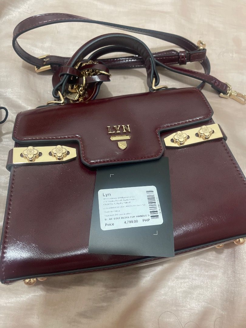Lyn bag (Category: Luxury Bags & Wallets) located in Caloocan City. Submitted by mysticgem.80318b (Listing ID 1455550303, Image 2). Description: Lyn bag .