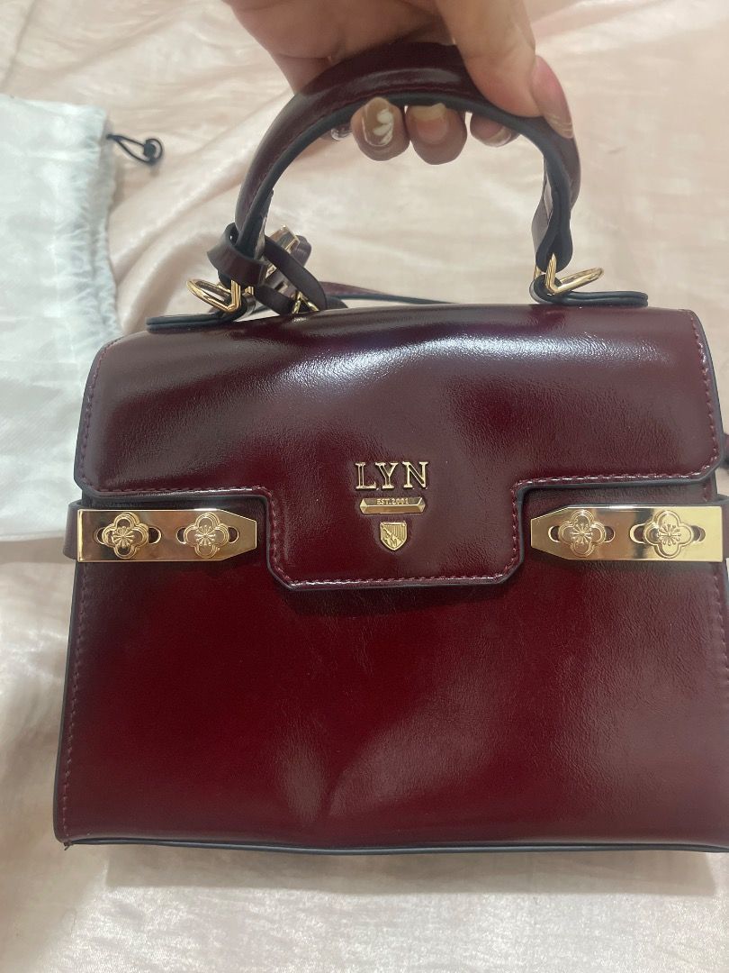 Lyn bag (Category: Luxury Bags & Wallets) located in Caloocan City. Submitted by mysticgem.80318b (Listing ID 1455550303, Image 3). Description: Lyn bag .