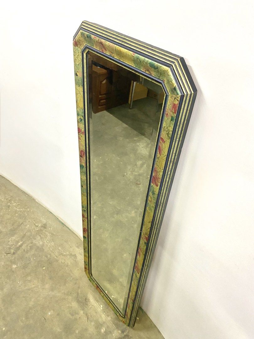 made in italy hanging mirror (Category: Mirrors) located in Santa Rosa. Submitted by annie_annie83 (Listing ID 1455646567, Image 3). Description: .