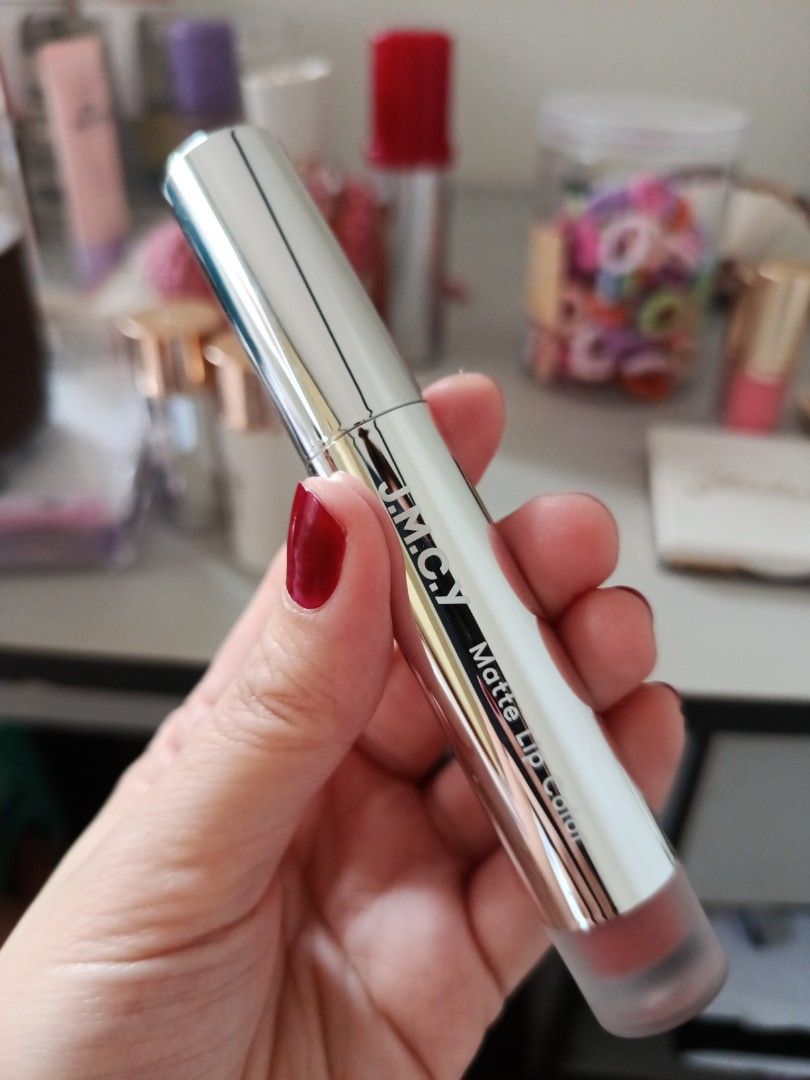 Matte Lip Color MN02 (Category: Makeup) located in Quezon City. Submitted by cblakes (Listing ID 1455531373, Image 3). Description: - Shade: MN02 - Finish: Matte - Size: 3g / 0.10 oz - Color: Muted rosy-brown - Perfect for: Everyday wear - A must-have for your lipstick collection! retails 200.