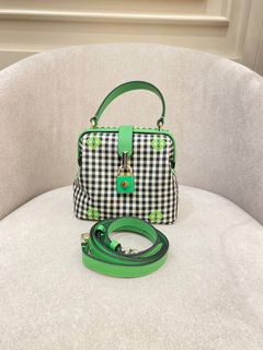 (Category: ) located in . Submitted by luxshare_preloved_ (Listing ID 1455583619, Image 1). Description: .
