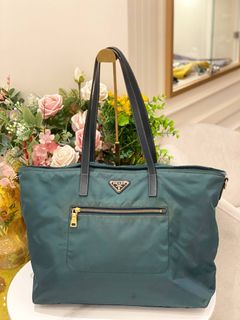 (Category: ) located in . Submitted by watchluxury888 (Listing ID 1455545535, Image 1). Description: .