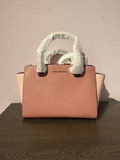 （分類：）位於 。 由 fancylittlethings 提交（商品編號 1455565934，圖片 1）。簡介： 。