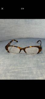 (Category: ) located in . Submitted by fashion.luxe (Listing ID 1455599186, Image 1). Description: .