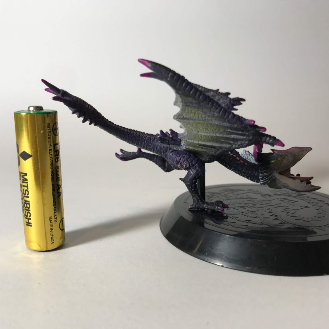 Monster Hunter Yian Garuga Capcom Figure Builder (Category: Figurines & Statues) located in Caloocan City. Submitted by Jorumack_Shop (Listing ID 1455574891, Image 3). Description: Authentic Monster Hunter Yian Garuga Capcom Figure Builder 100% Authentic from Japan Good condition Secondhand no BOX (expect scratches and paint transfer) • Size: 2.5 inches height • Manufacturer: Capcom • Release date: 01/2011 Issue: • Missing yung impact effect sa b