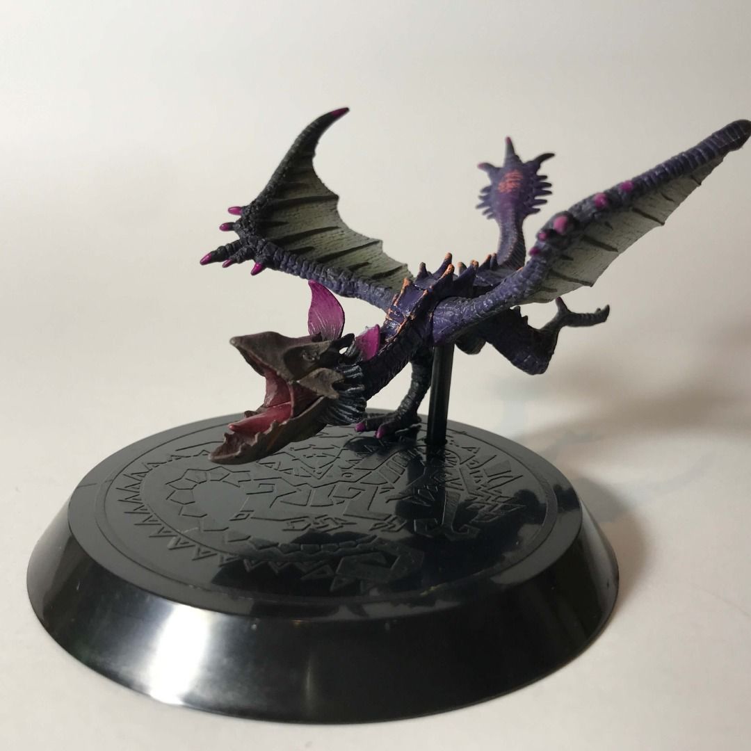 Monster Hunter Yian Garuga Capcom Figure Builder (Category: Figurines & Statues) located in Caloocan City. Submitted by Jorumack_Shop (Listing ID 1455574891, Image 1). Description: Authentic Monster Hunter Yian Garuga Capcom Figure Builder 100% Authentic from Japan Good condition Secondhand no BOX (expect scratches and paint transfer) • Size: 2.5 inches height • Manufacturer: Capcom • Release date: 01/2011 Issue: • Missing yung impact effect sa b