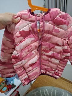 (Category: ) located in . Submitted by issy.sg (Listing ID 1455618090, Image 1). Description: .