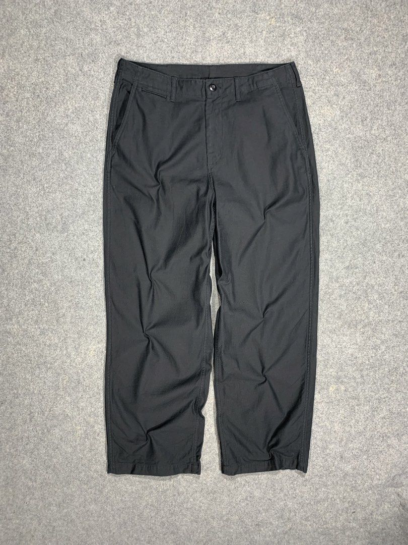 Musinsa Standard Utility Chino Pants (Category: Chinos) located in Zamboanga. Submitted by zhifay (Listing ID 1455509718, Image 1). Description: Musinsa Standard Utility Chino Pants Straight-leg utility chino pants in deep black. Features a premium heavy-duty canvas weave, casual flat-front tailoring, on-seam side pockets with a front coin/fob slot, and dual clean rear welt pockets. Condition is 9.5/10 Pristine Condition with crisp stitching and 