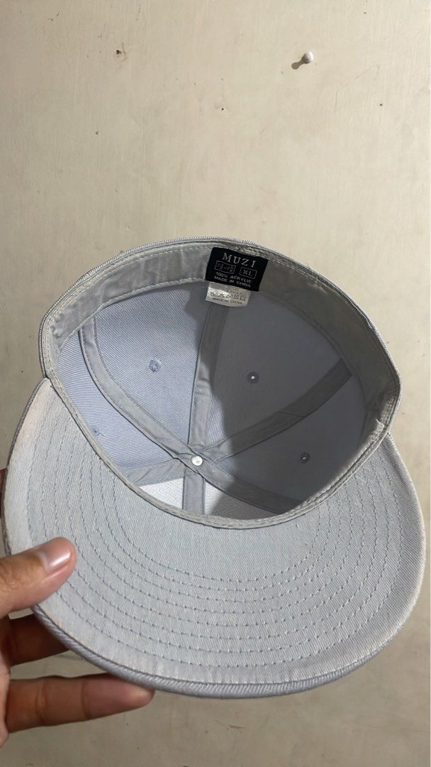 Plain Fitted Cap Grey (Category: Caps & Hats) located in Santa Rosa. Submitted by angelloray27676 (Listing ID 1455620325, Image 2). Description: Random Closed Cap Grey Size: XL-7 1/2- 7 5/8 Very Good Condition 680 + Shipping Fee 🤝 Ship Via JNT 🚚 Location: Laguna 📍 Direct Message If Interested 📩📩📩📩📩.