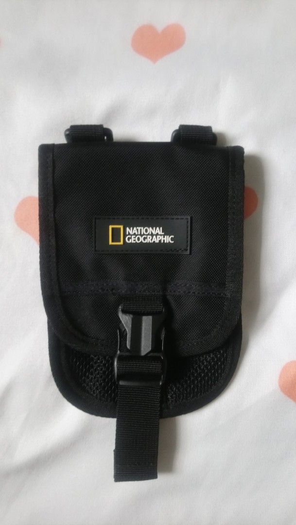 National Geographic ID wallet (Category: Belt bags, Clutches and Pouches) located in Bulacan. Submitted by starterpackoo (Listing ID 1455633957, Image 1). Description: BOUGHT - SOLD - JULY 31 2026 Nabili ko ito ng 150 pesos lang yata sa isang Mura magbentang seller sa fb. Nasa San Jose pa kami noon. Gagamitin ko sana for Photowalk o pang motor sa Malolos, pero Hindi ko naman sya nagamit kahit isang beses dahil alanganin ang pockets. Nasa compartm