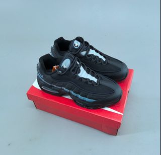 (Category: ) located in . Submitted by khai.uasneakers (Listing ID 1455658153, Image 1). Description: .