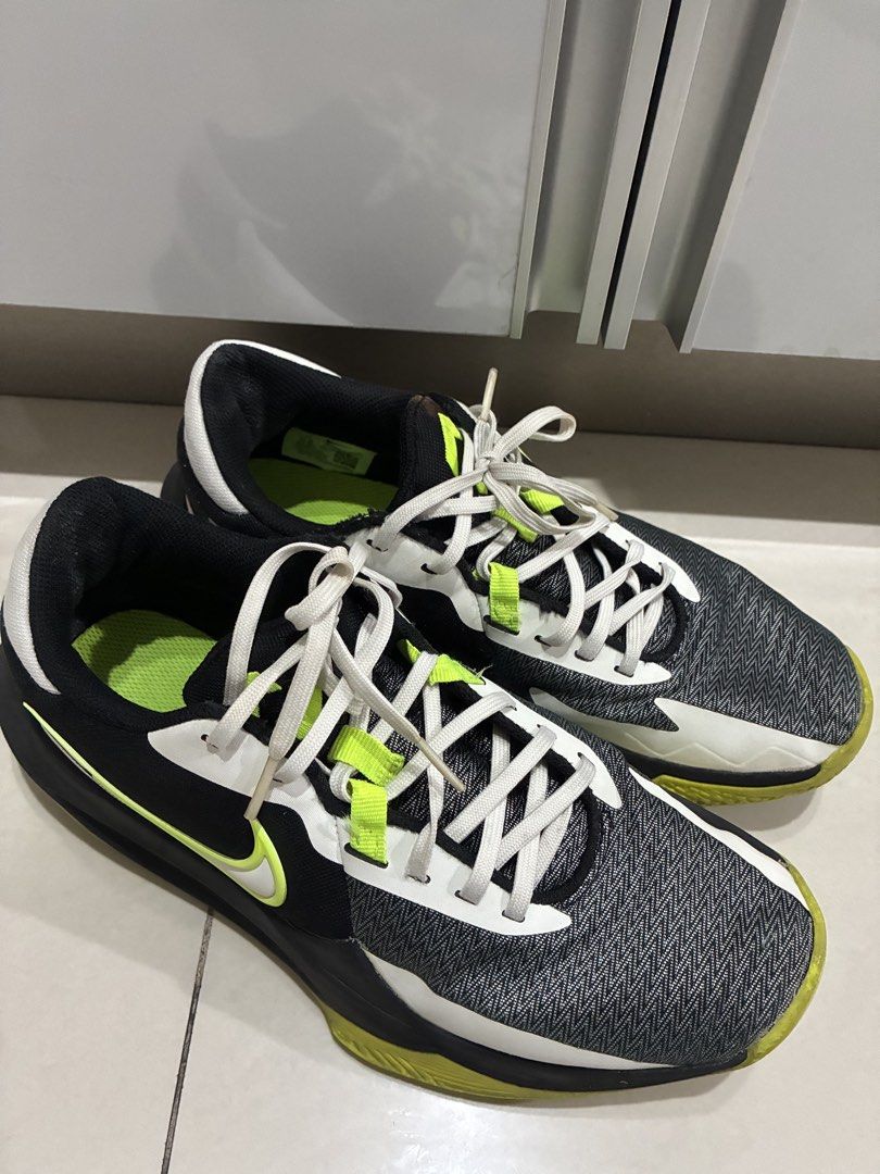 Nike Kyrie Flytrap 5 Basketball Shoes Men's Size 8 (Category: Sneakers) located in Manila. Submitted by snappyaura (Listing ID 1455587089, Image 1). Description: - Nike Kyrie Flytrap 5 Basketball Shoes - Colorway: Black, White, and Neon Green - Size: 8 US Men's - Perfect for basketball games or everyday casual wear Price is negotiable .