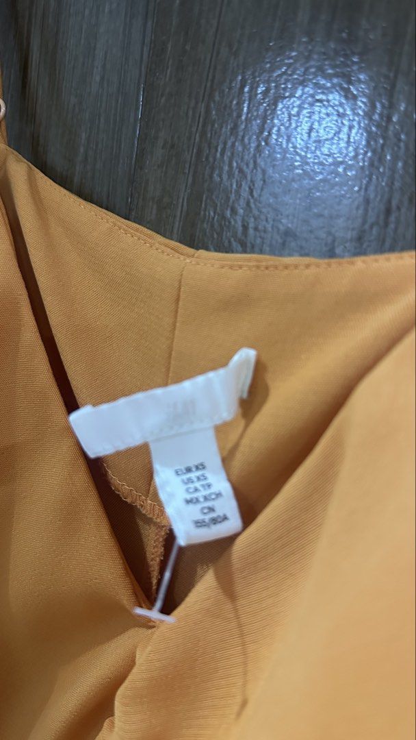 Orange Dress H&M (Category: Dresses) located in Muntinlupa City. Submitted by pgba_ (Listing ID 1455522651, Image 2). Description: Size: XS used less than 5x.