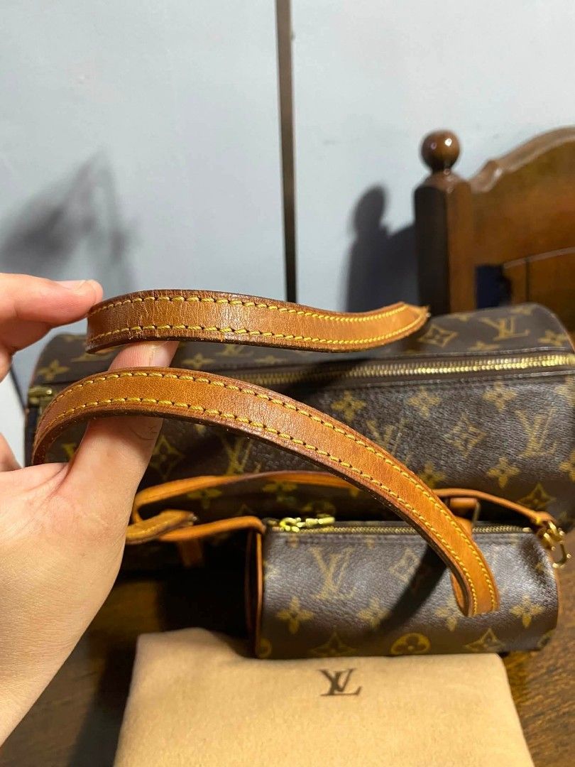 Orig Lv papillon 30 (Category: Luxury Bags & Wallets) located in Tagum. Submitted by janmarion049706 (Listing ID 1455536197, Image 2). Description: Good condition sign of use minimal cracks sa handle ,water marks maganda pa Japan item.