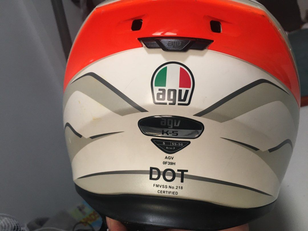 Original AGV Helmet SMALL SIZE 55 TO 56 (Category: Helmets and other Riding Gears) located in Manila. Submitted by arvindejes93412 (Listing ID 1455642948, Image 3). Description: im selling my pre owned helmet. hindi na po nagagamit dahil may kotse na po ako. Puwede po tumawad para sa mga surebuyer. ISSUE: MAY KAUNTI SIRA NG COVER LANG PO SA ILALIM AS SHOWN IN THE PICTURE above (last picture) Type 0f39h SMALL SIZE 55 TO 56 you can reach me at 0920