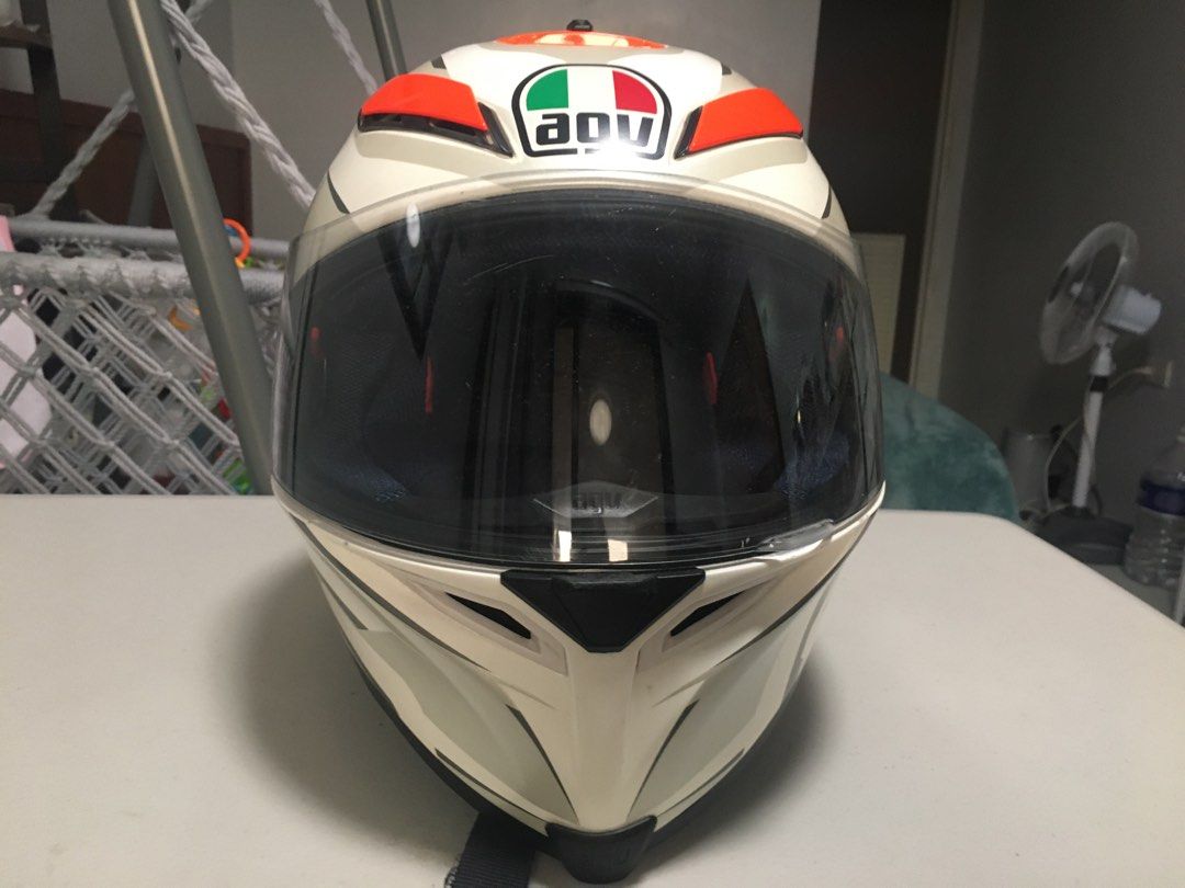 Original AGV Helmet SMALL SIZE 55 TO 56 (Category: Helmets and other Riding Gears) located in Manila. Submitted by arvindejes93412 (Listing ID 1455642948, Image 1). Description: im selling my pre owned helmet. hindi na po nagagamit dahil may kotse na po ako. Puwede po tumawad para sa mga surebuyer. ISSUE: MAY KAUNTI SIRA NG COVER LANG PO SA ILALIM AS SHOWN IN THE PICTURE above (last picture) Type 0f39h SMALL SIZE 55 TO 56 you can reach me at 0920