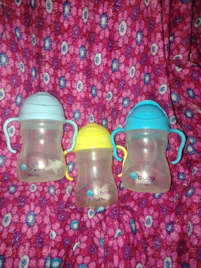 ORIGINAL b.box Sippy Cups (3 pcs) (Category: Weaning & Toddler Feeding) located in Manila. Submitted by purediamond888 (Listing ID 1455504844, Image 2). Description: - Set of 3 B.box sippy cups - Colors: 2 light blue, 1 yellow - Features: Handles and internal straw - Material: BPA-free - Ideal for: Toddlers learning to drink independently - Condition: Minor signs of use, fully functional.
