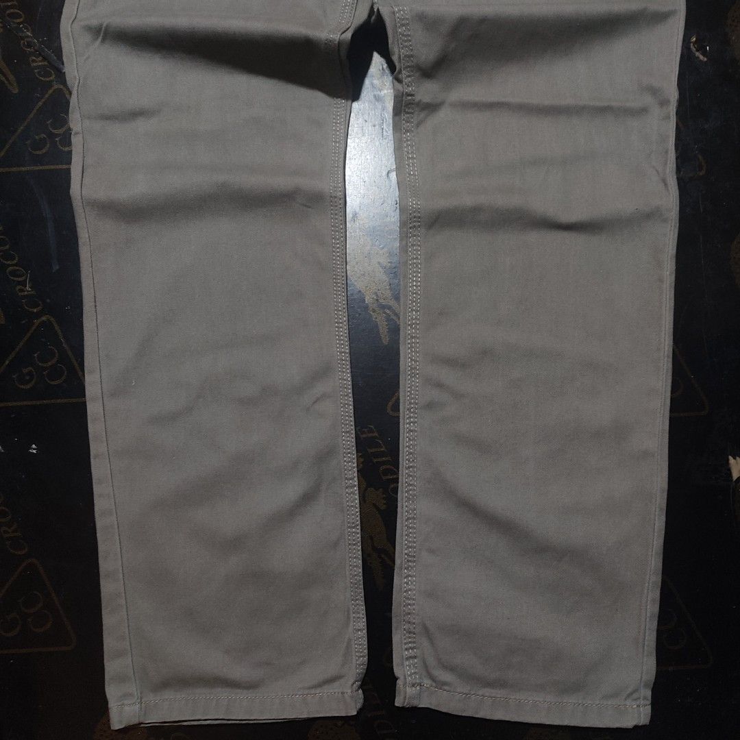 PADDOCK'S Khaki Straight Leg Casual Pants (Category: Chinos) located in Manila. Submitted by anthonig (Listing ID 1455589324, Image 3). Description: Length: 39 inches Width: 31 inches Hem: 7.5 inches Price: 200 pesos Condition: 9.5/10 Issues: none PM if interested or for inquiries Meetups within MANILA only Can do shipping at buyers expense.