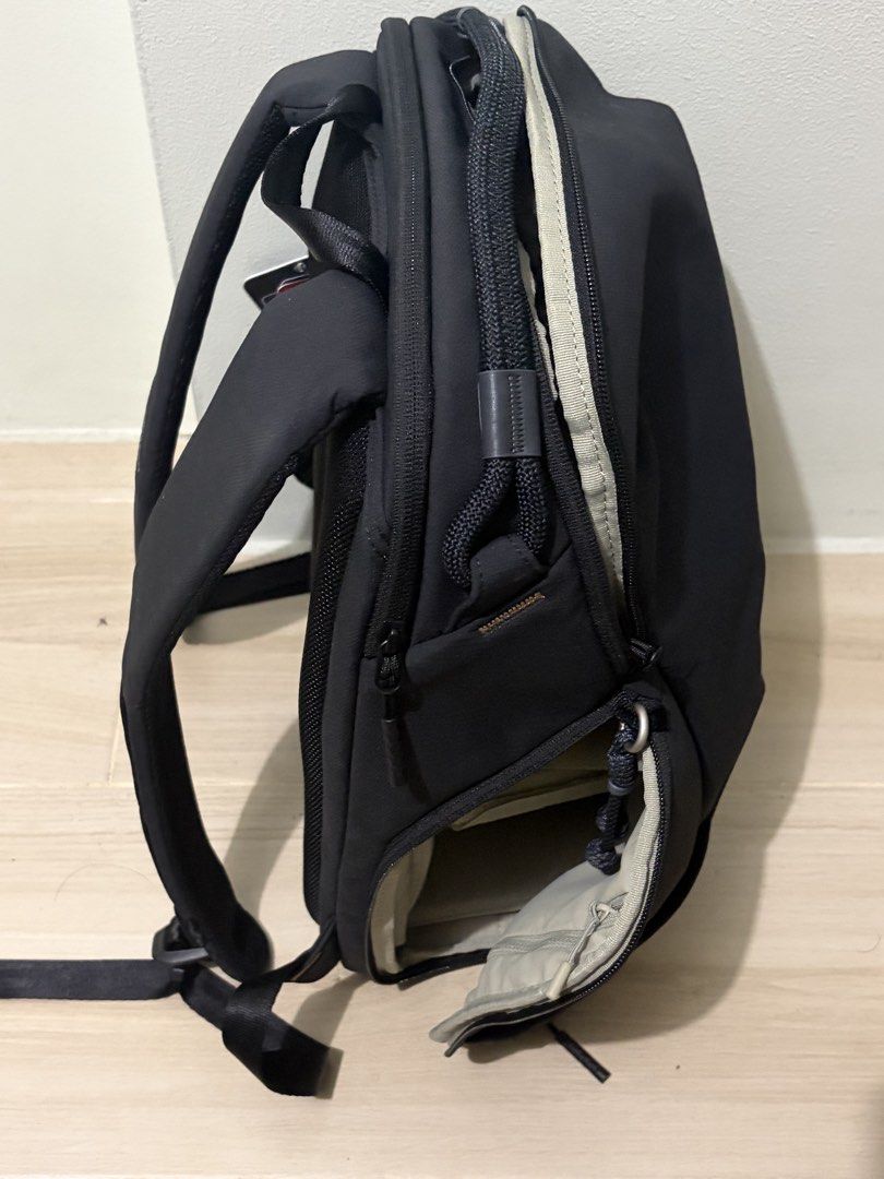 PGYTECH OneGo Lite Backpack 12L Black (Category: Camera Bags & Carriers) located in Taguig. Submitted by dejdejdejdej (Listing ID 1455539980, Image 3). Description: - PGYTECH OneGo Lite Backpack - Color: Black - Capacity: 12 Liters - Dimensions: 370mm x 280mm x 160mm - Features multiple compartments and zippers for excellent organization - Ideal for daily commutes or travel - Brand new with original tags attached ISSUE: See last 2 Pictures REASON