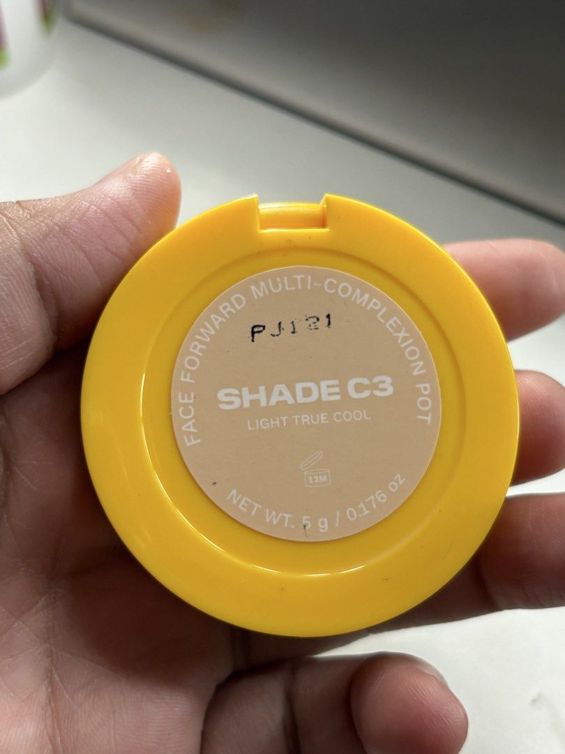 Popique multi-complextion pot (Category: Makeup) located in Quezon City. Submitted by ayebiii___ (Listing ID 1455586344, Image 2). Description: Slightly used.