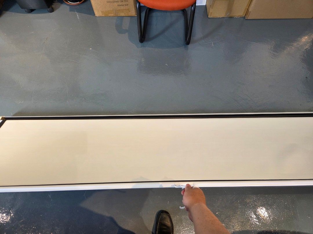 Pull down projector screen (Category: Projectors) located in Singapore. Submitted by kwarmsook29903 (Listing ID 1455520199, Image 1). Description: Pull down projector screen. Ideal for home or office use. No stand available but has 2 hooks at each side for hanging up. size is 2.5m wide. To arrange own delivery or pick up..