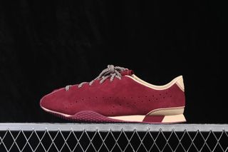 (Category: ) located in . Submitted by outlet.sneaker.shop (Listing ID 1455507056, Image 1). Description: .