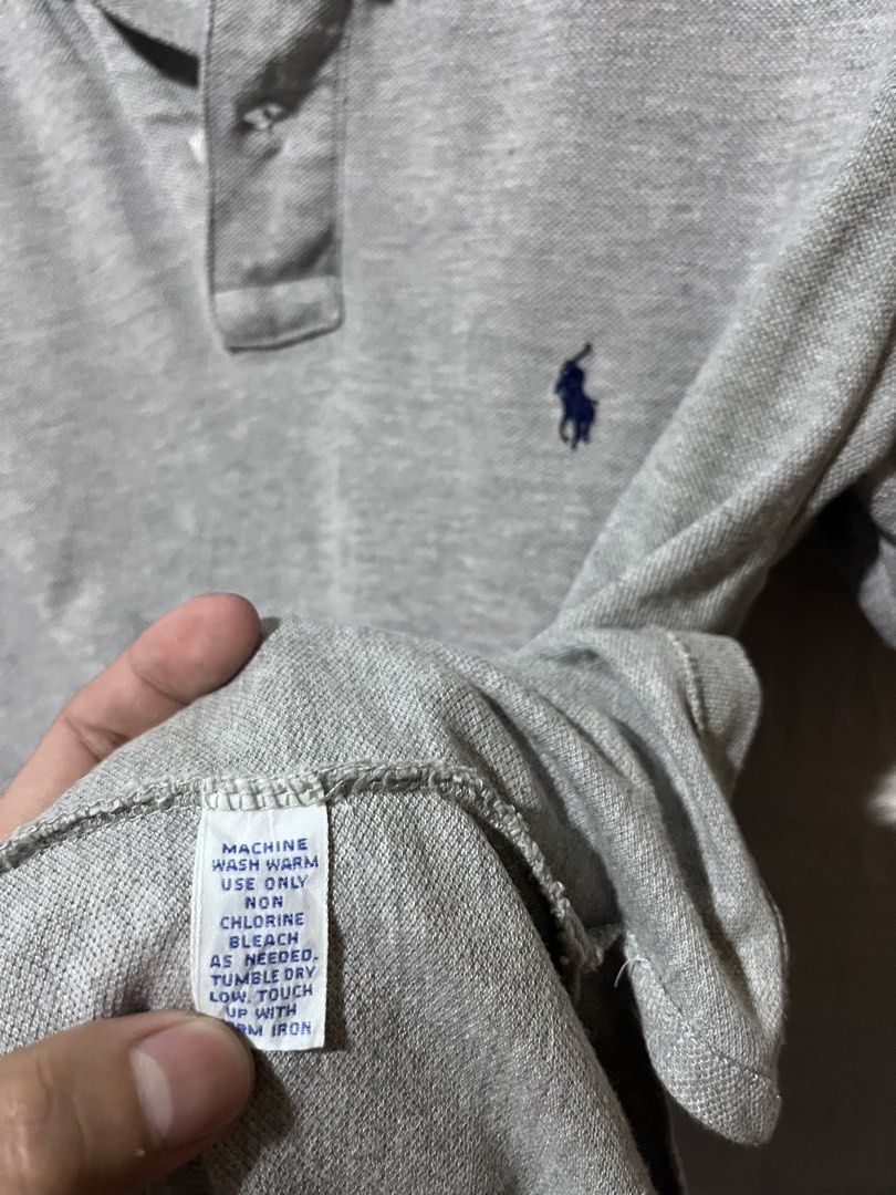 RALPH LAUREN POLO SHIRT (Category: Formal Shirts) located in Quezon City. Submitted by davidso682 (Listing ID 1455621654, Image 3). Description: POLO RALPH LAUREN L 28/31 W 20.5 Color Rate 9.5/10 Excellent Condition Issue minimal stain ( washable ) .