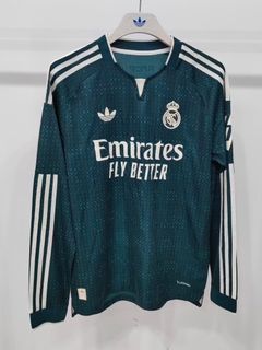 (Category: ) located in . Submitted by calcio_sport_jersey (Listing ID 1455642289, Image 1). Description: .