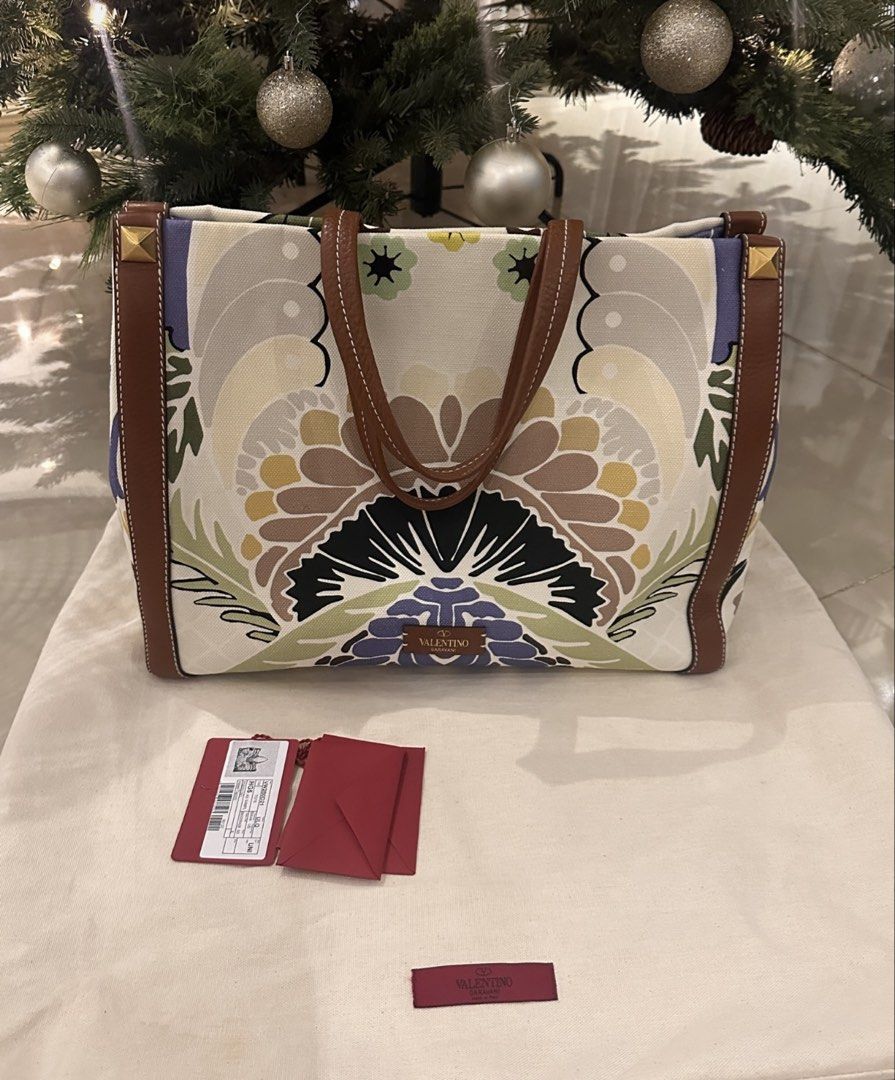 RUSH Valentino Garavani Book Tote (Category: Luxury Bags & Wallets) located in Manila. Submitted by shop.avl (Listing ID 1455513448, Image 3). Description: Available! Bought in Milan Italy, Brand new selling low bought for 48,000 .