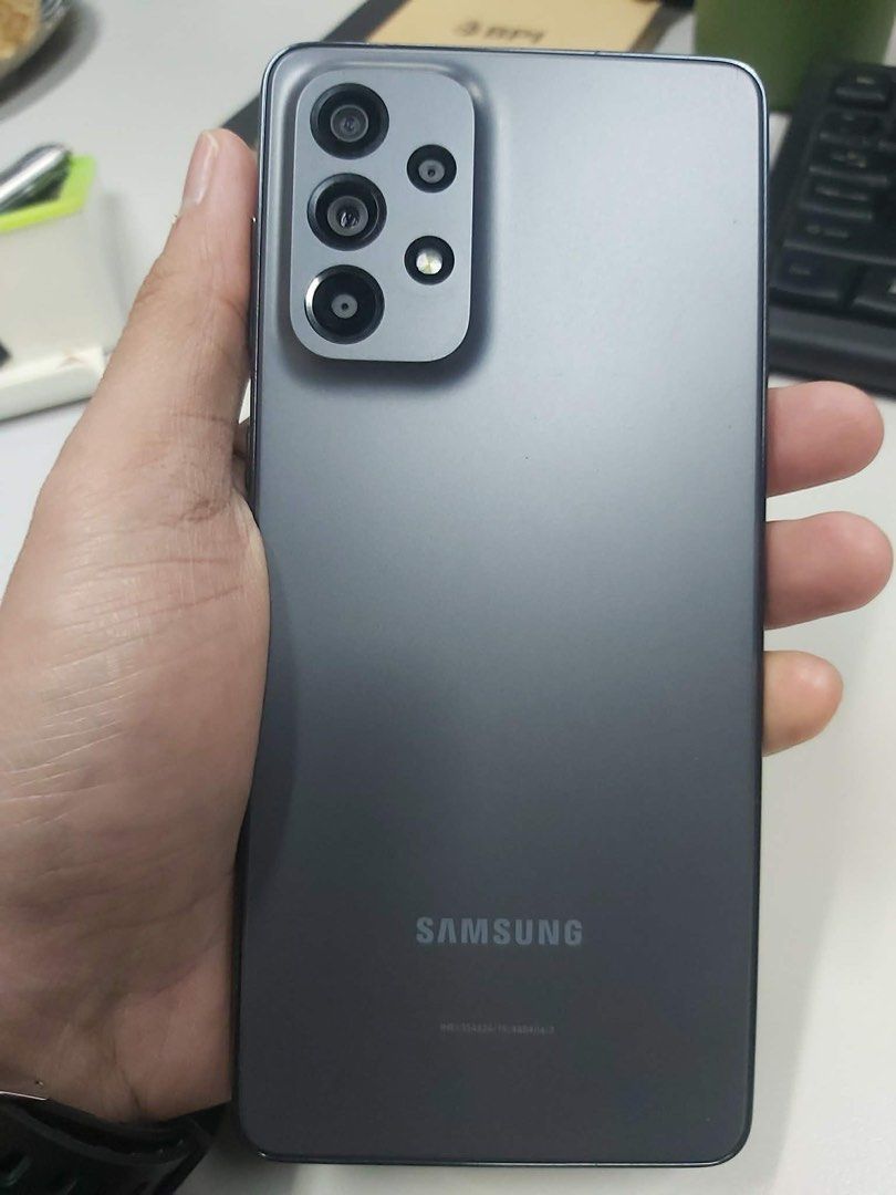 SAMSUNG A73 5G 8/256GB ISSUE LINE SA GITNA (Category: Samsung) located in Manila. Submitted by chichaybee (Listing ID 1455543590, Image 3). Description: Pm Pm Pm Samsung A73 5G 8/256gb Issue: may Line sa gitna CONDITION: All goods gumagana lahat Makinis pa ang unit Mandaluyong area.