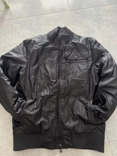 (Category: ) located in . Submitted by good_bargains (Listing ID 1455511979, Image 1). Description: .