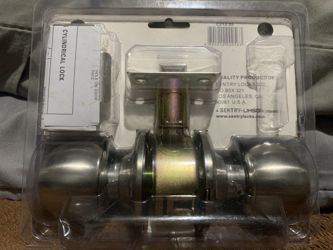 Sentry C312 SS Satin Stainless Privacy Lockset (Category: Locks, Doors & Gates) located in Manila. Submitted by kking0328 (Listing ID 1455545967, Image 2). Description: 200 fix New : Na doble bili sa wilcon - Sentry C312 SS Bathroom Lockset - Finish: Satin Stainless Steel - Type: Keyless Privacy Lock - Door Thickness: Fits 35mm to 50mm doors - Backset: 60mm - Durability: ANSI Grade 3 rated for 200,000 cycles - Installation: Instructions included 