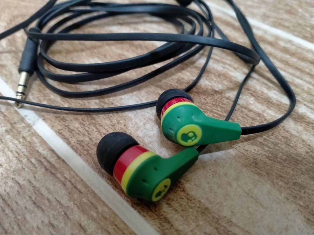 SKULL CANDY IN EAR EARPHONE BOB MARLEY INSPIRED (Category: Earphones) located in Cabuyao City. Submitted by Bike_Clothing10 (Listing ID 1455658268, Image 3). Description: READ FIRST.. FOR SALE: SKULLCANDY IN EAR EARPHONE Excellent Condition Loud Sound Legit PRICE: 1K + SF PICK UP OR SHIPPING ONLY LOCATION: Cabuyao Laguna -NO COD/COP- PM FOR INQUIRIES...