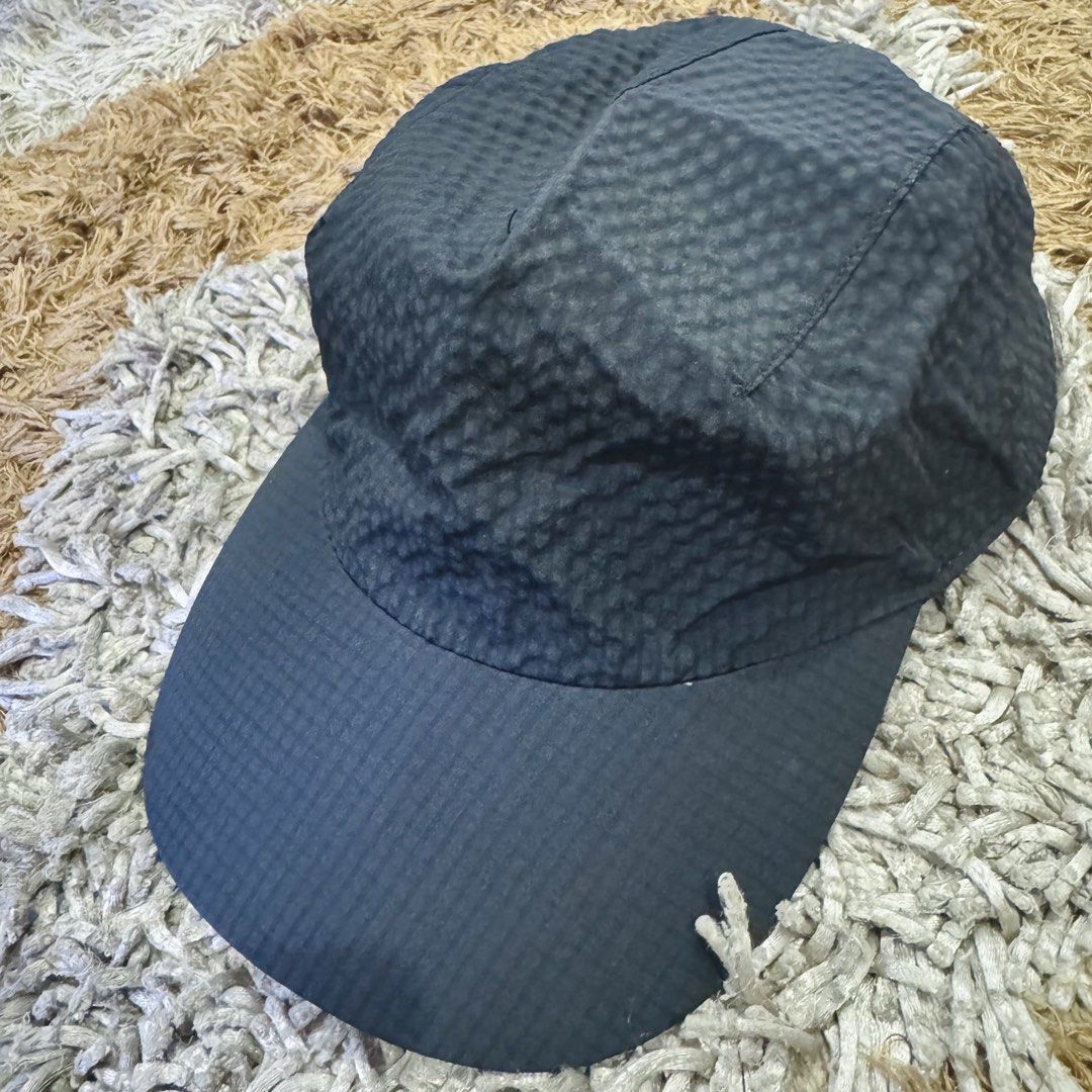 SOAR RUNNING DART CAP (Category: Activewear) located in Manila. Submitted by visvim24 (Listing ID 1454367544, Image 3). Description: .