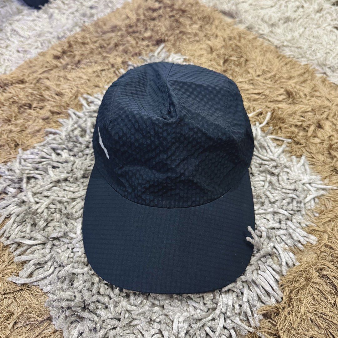 SOAR RUNNING DART CAP (Category: Activewear) located in Manila. Submitted by visvim24 (Listing ID 1454367544, Image 2). Description: .