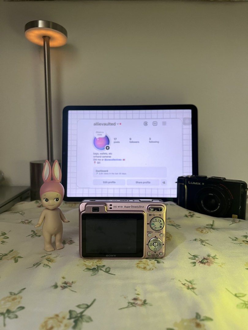 Sony Cyber-shot—PINK (Category: Cameras) located in Manila. Submitted by alliesoju (Listing ID 1455666146, Image 2). Description: flash not working.