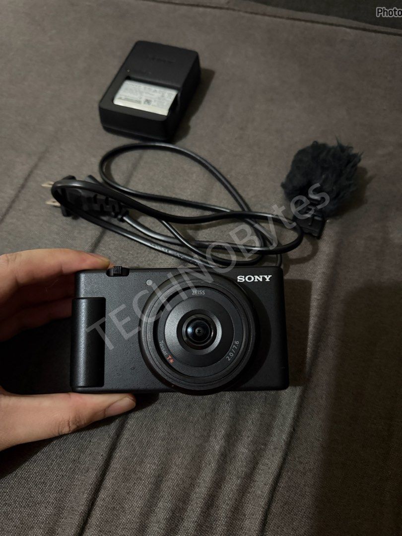 Sony ZV-1 (Category: Cameras) located in Pasig City. Submitted by technobytes (Listing ID 1455634927, Image 1). Description: • Preloved • 99% smooth • With 2 batteries, Wind Muff, and Charger • No hidden issue.