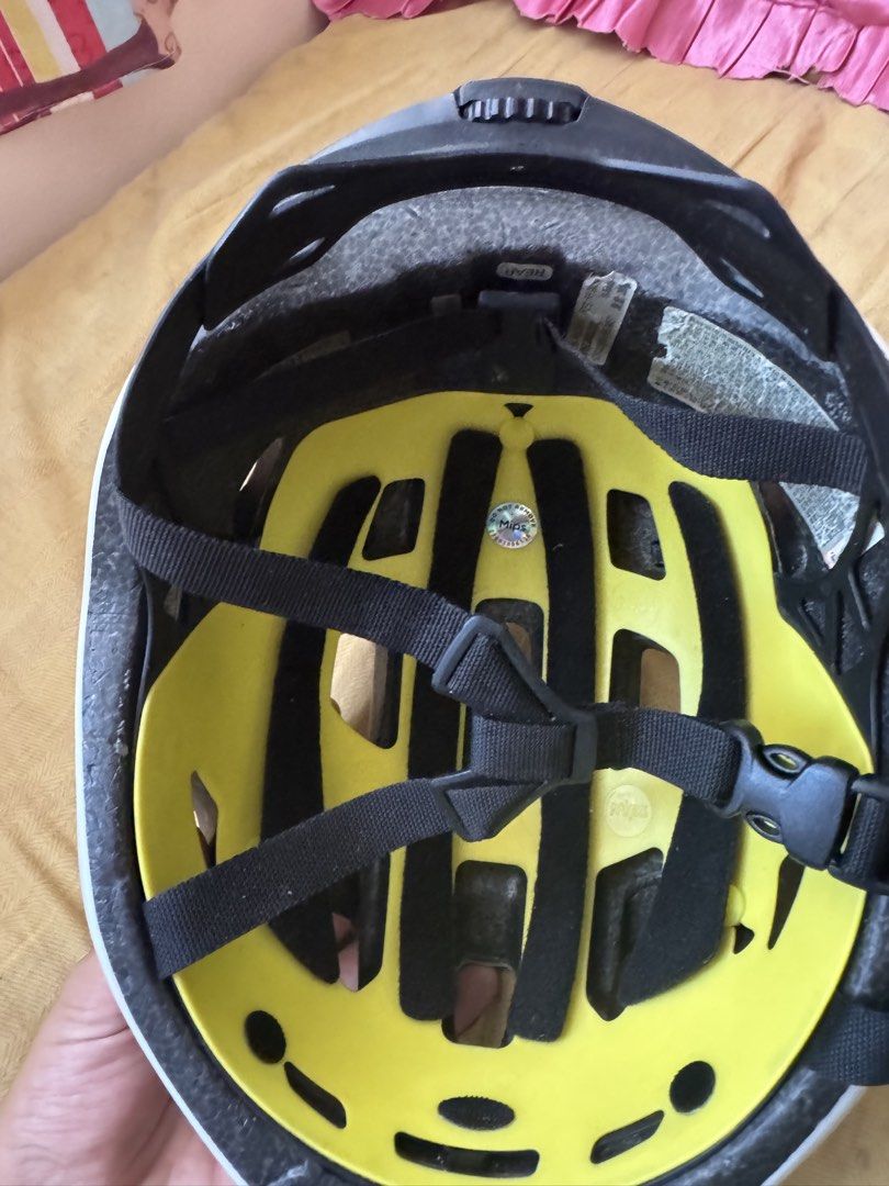 specialized align II mips (Category: Bicycles) located in Lipa City. Submitted by vincent070108 (Listing ID 1455522905, Image 2). Description: specialized align II mips no issue slight scratches lipa city location.